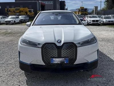 Usata BMW iX 239 kW (326 CV) 2022 Bianco SUV