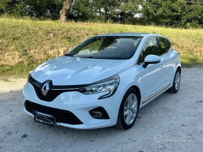 Usata Renault Clio V Intens 101 CV (74 kW) 2020 Bianco Berlina
