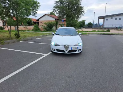 Occasion Alfa Romeo 2000 Distinctive 120 PK (88 kW) 2005 Wit Sedan