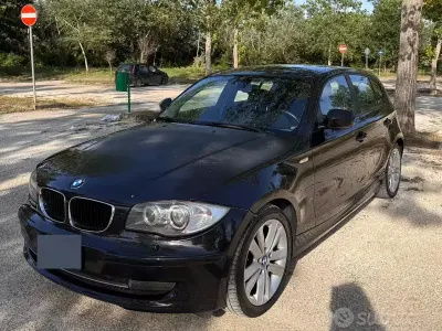 Usata BMW 118 143 CV (105 kW) 2010 Nero Utilitaria