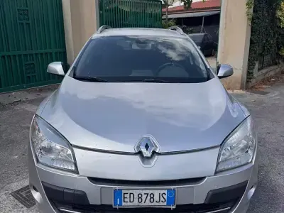 Usata Renault Mégane GrandTour Dynamique 110 CV (80 kW) 2010 Grigio Station wagon