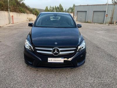 Usata Mercedes B200 AMG 136 CV (100 kW) 2018 Blu Monovolume