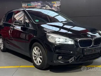 Usata BMW 218 Comfort Edition 150 CV (110 kW) 2017 Nero Station wagon
