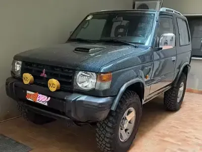 Usata Mitsubishi Pajero 100 CV (73 kW) 1998 Verde SUV