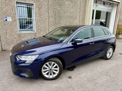 Usata Audi A3 Advanced 150 CV (110 kW) 2021 Blu/azzurro Berlina
