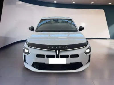 Usata Lancia Ypsilon 110 CV (80 kW) 2024 Bianco Utilitaria