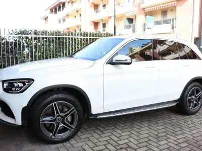 Usata Mercedes GLC200 AMG line 163 CV (119 kW) 2021 Bianco SUV