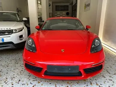 Usata Porsche 718 Cayman 300 CV (220 kW) 2021 Rosso Coupé