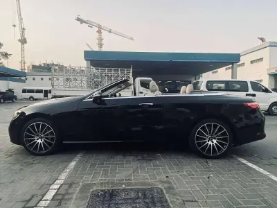Usata Mercedes E400 Premium 333 CV (244 kW) 2018 Nero Cabrio