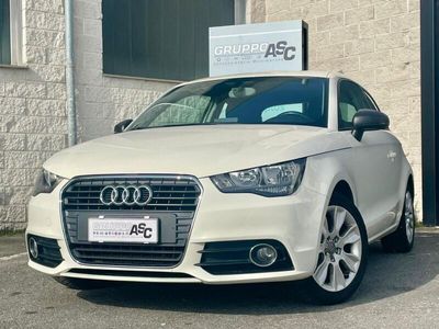 usata Audi A1 1.6 tdi Attraction 90cv ADATTA NEOPATENTATI