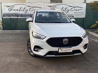 Usata MG ZS Luxury 111 CV (81 kW) 2023 Bianco SUV