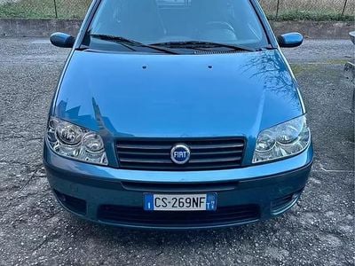Usata Fiat Punto Active 69 CV (50 kW) 2005 Blu Utilitaria