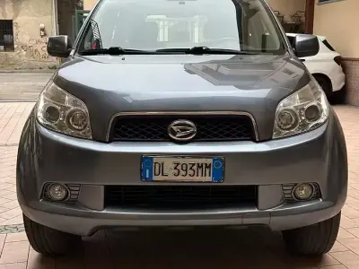 Usata Daihatsu Terios 105 CV (77 kW) 2007 Grigio SUV
