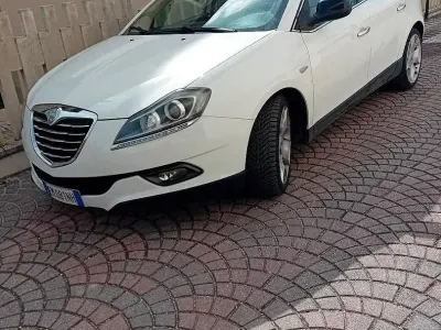 Usata Lancia Delta 85 CV (62 kW) 2012 Bianco Utilitaria