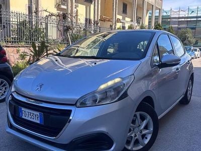 Usata Peugeot 208 Allure 82 CV (60 kW) 2016 Grigio Utilitaria