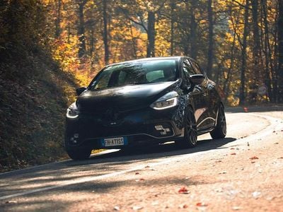 Usata Renault Clio IV Trophy 220 CV (161 kW) 2017 Nero Berlina