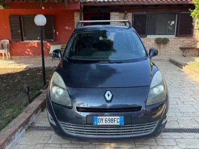 Usata Renault Grand Scénic II 2009 Grigio Monovolume
