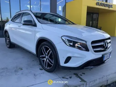 Begagnad Mercedes GLA180 Premium 109 HK (80 kW) 2017 Vit SUV