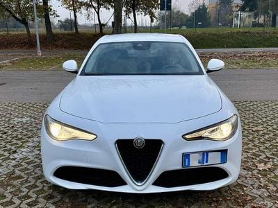 Usata Alfa Romeo Giulia Business 179 CV (131 kW) 2018 Bianco Berlina