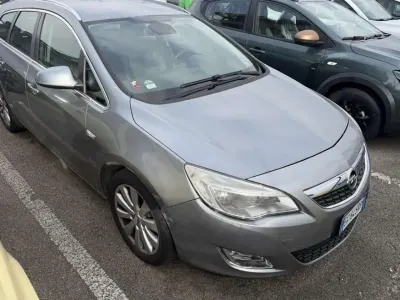 Usata Opel Astra Club 125 CV (91 kW) 2011 Other Station wagon