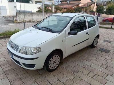 Usata Fiat Punto Active 60 CV (44 kW) 2009 Bianco Utilitaria