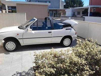 Usata Peugeot 205 54 CV (39 kW) 1991 Bianco Cabrio