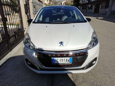 Usata Peugeot 208 GT-line 99 CV (72 kW) 2016 Utilitaria