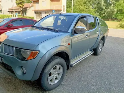 Usata Mitsubishi L200