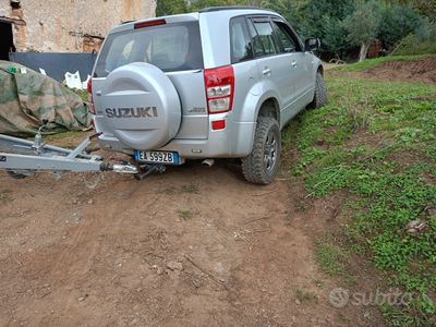 Usata 2010 Suzuki Grand Vitara SUV | 8500 €