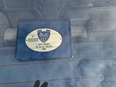 Usata Alfa Romeo 75 120 CV (88 kW) 1989 Blu Berlina