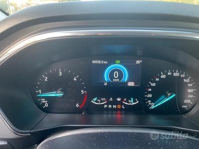 Usata Ford Focus 120 CV (88 kW) 2023 Grigio Station wagon