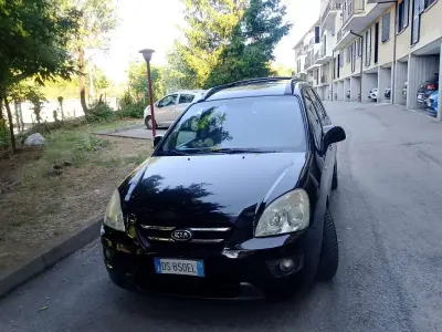 Usata Kia Carens 140 CV (102 kW) 2008 Monovolume