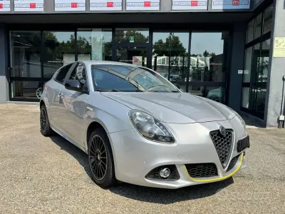 Usata Alfa Romeo Giulietta Exclusive 150 CV (110 kW) 2014 Grigio Utilitaria