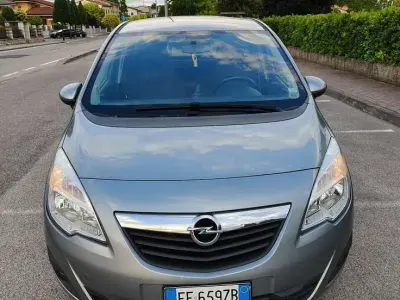 Usata Opel Meriva 95 CV (69 kW) 2011 Monovolume
