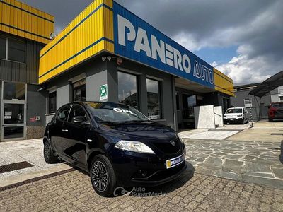 Usata Lancia Ypsilon Gold 69 CV (50 kW) 2020 Blu Utilitaria