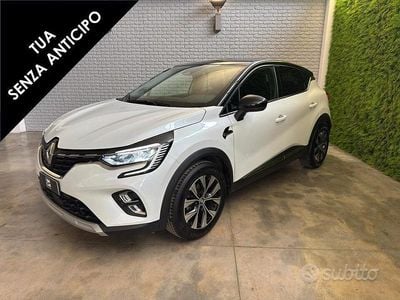 Usata Renault Captur Techno 100 CV (73 kW) 2023 Bianco SUV