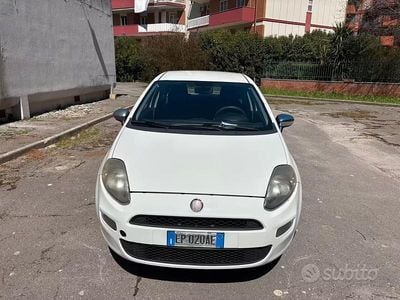 Usata Fiat Grande Punto S 75 CV (55 kW) 2012 Bianco Utilitaria