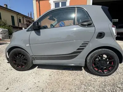 Usata Smart ForTwo Coupé Brabus 41 kW (56 CV) 2020 Utilitaria