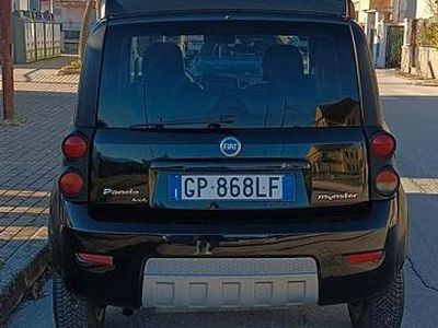Usata Fiat Panda 4x4 Cross 70 CV (51 kW) 2006 Nero Utilitaria