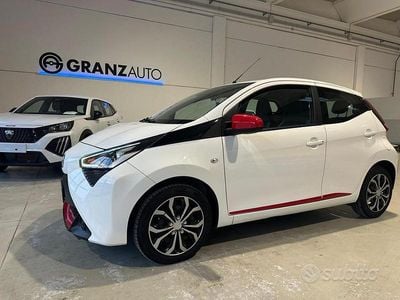 Usata Toyota Aygo X-play 72 CV (52 kW) 2019 Bianco Utilitaria
