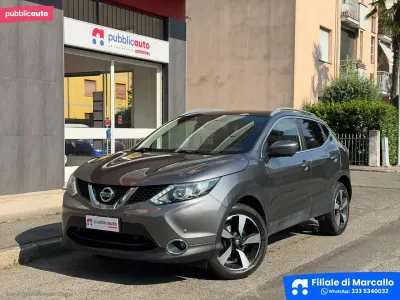 Usata Nissan Qashqai Tekna 110 CV (80 kW) 2016 Grigio SUV