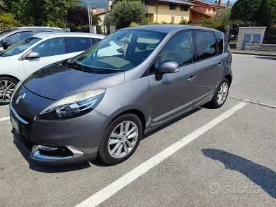 Usata Renault Scénic III Bose Edition 131 CV (96 kW) 2013 Grigio Monovolume