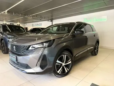 Usata Peugeot 5008 GT 131 CV (96 kW) 2023 Grigio SUV
