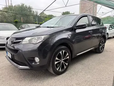 Usata Toyota RAV4 Style 124 CV (91 kW) 2015 Grigio SUV