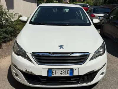 Usata Peugeot 308 Active 116 CV (85 kW) 2014 Berlina