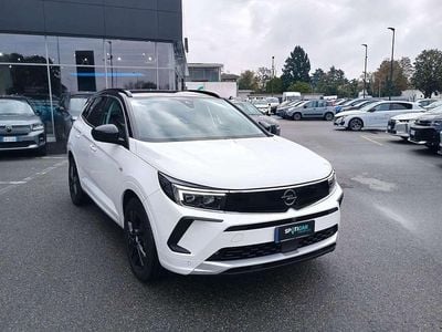 Usata Opel Grandland X GS Line 181 CV (133 kW) 2022 Arktis whitetetto nero SUV