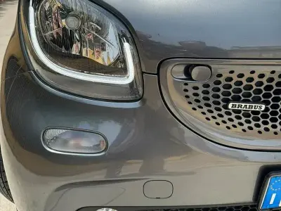 Usata Smart ForFour Exclusive 109 CV (80 kW) 2018 Grigio Utilitaria