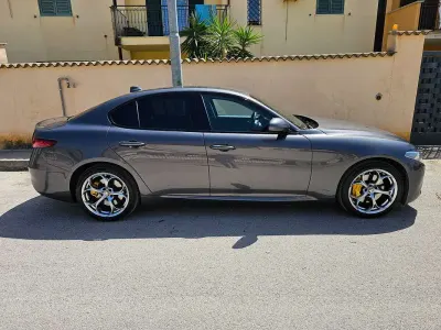 Second-hand Alfa Romeo Giulia Tech Edition 160 CP (117 kW) 2019 Gri Berlinǎ