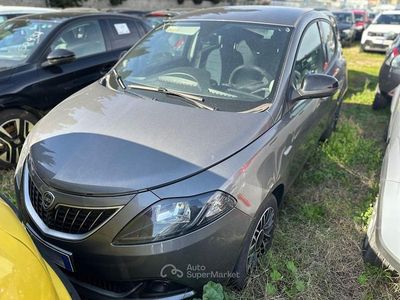 Usata Lancia Ypsilon S 70 CV (51 kW) 2024 Grigio Utilitaria