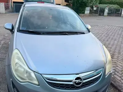 Usata Opel Corsa 69 CV (50 kW) 2011 Grigio Utilitaria
